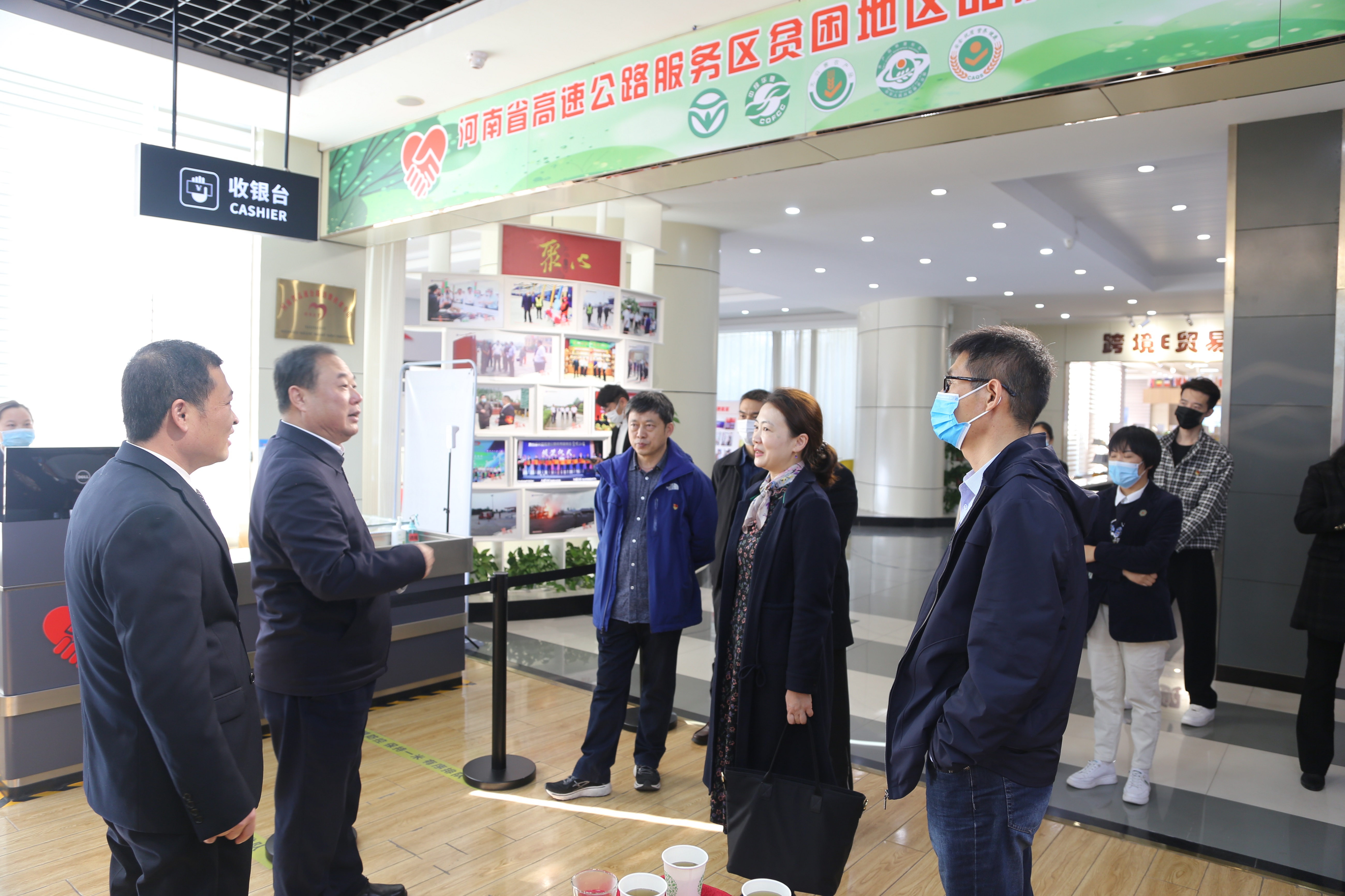 照片.jpg 照片.jpg